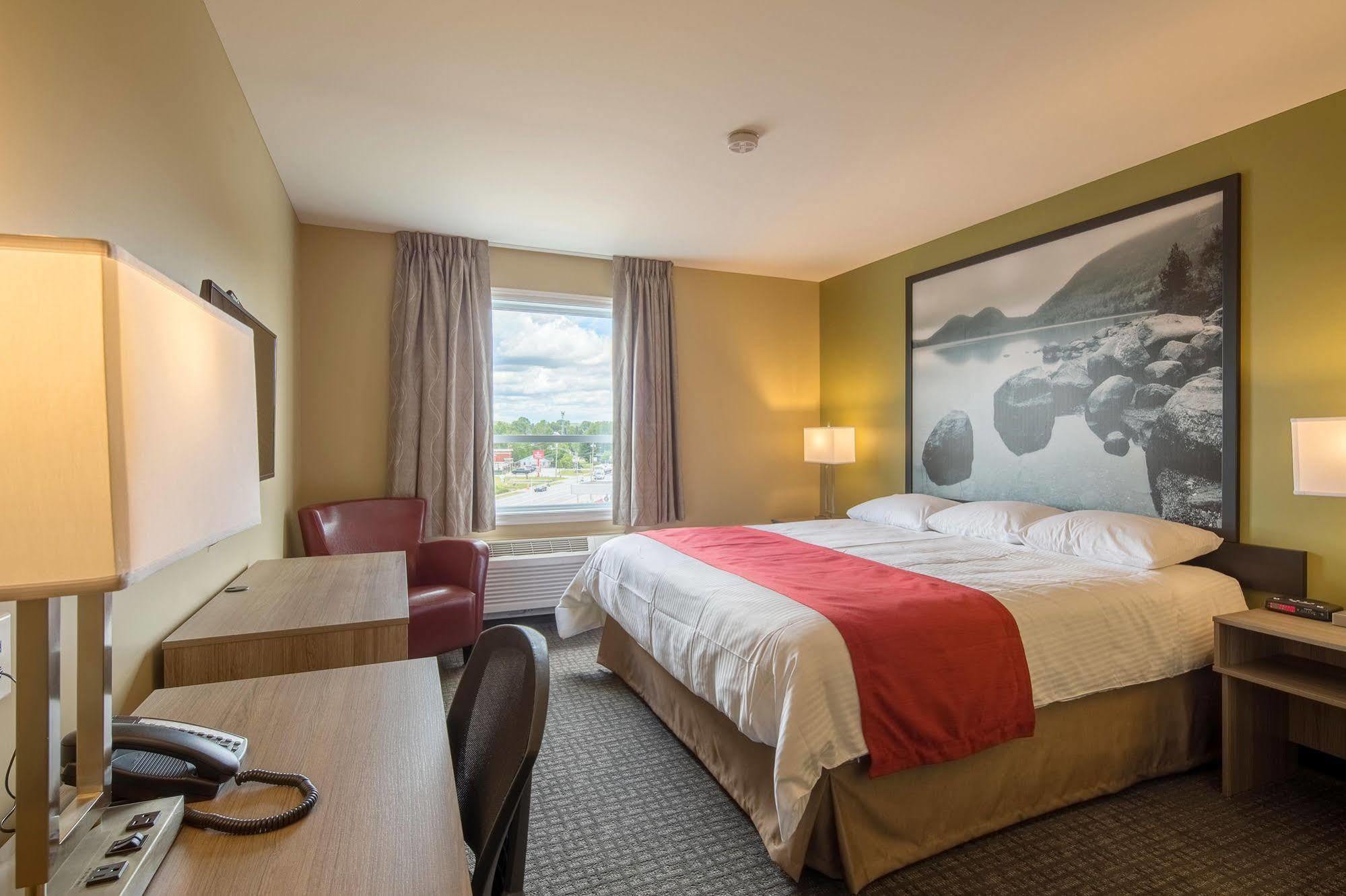 ซูเปอร์ 8 บาย วินด์แฮม เมาน์ ลอเรียร์ Hotel มองต์-ลอริเยร์ ภายนอก รูปภาพ