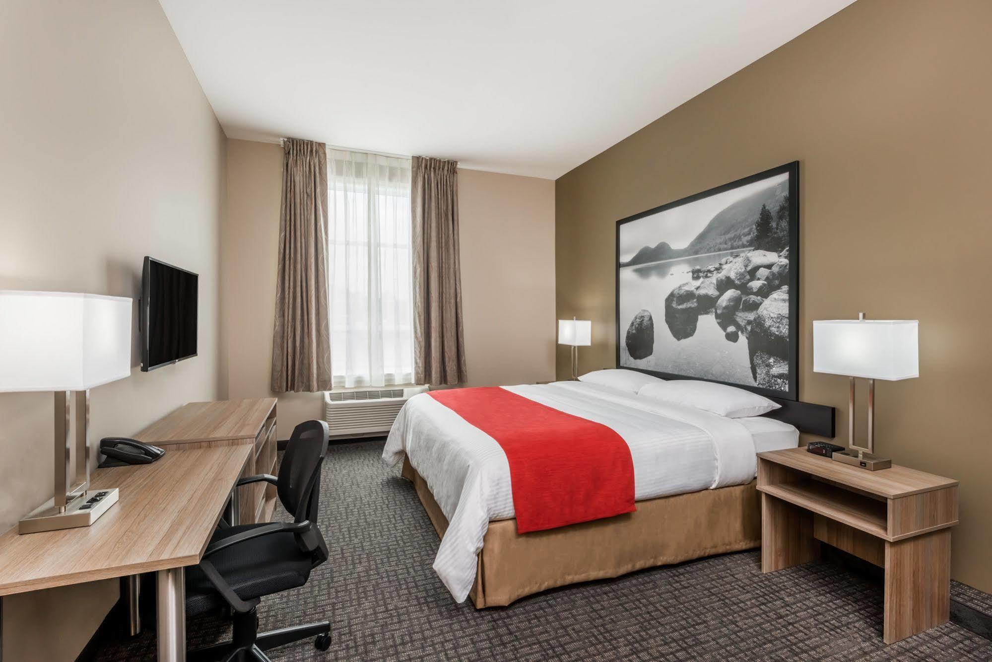 ซูเปอร์ 8 บาย วินด์แฮม เมาน์ ลอเรียร์ Hotel มองต์-ลอริเยร์ ภายนอก รูปภาพ